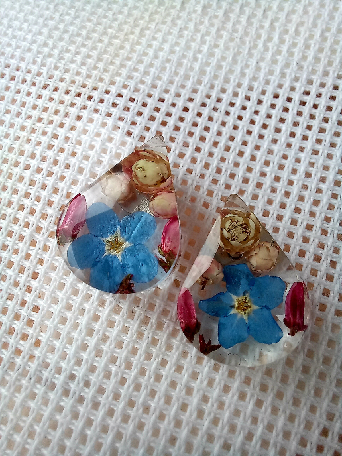 Серьги гвоздики